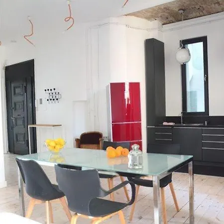 Art & Design 4 In City Center Apartment